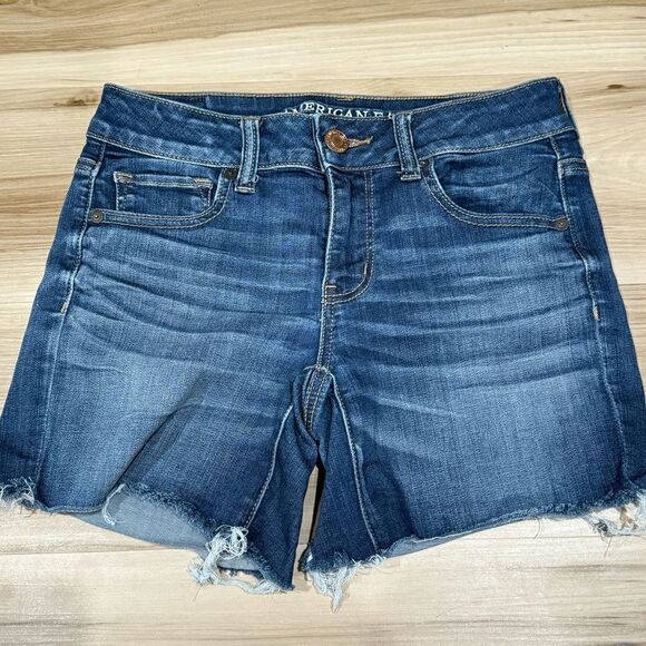 American Eagle Midi Cutoff Shorts Women’s 4 - Picture 1 of 4